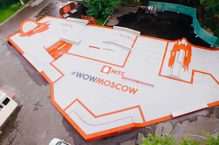 Строительство скейт плазы МТС #WOWMOSCOW на ВДНХ