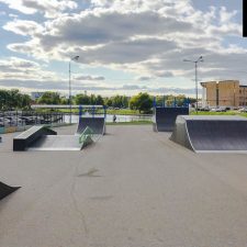 Деревянный скейт парк в Чехове