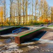 Деревянный скейт парк в Дубровке