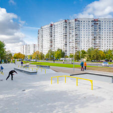 Бетонный скейтпарк на Салтыковской улице (Новокосино)