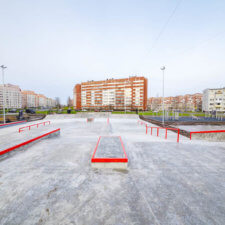 Бетонный скейтпарк в Красном Селе (ул.Спирина 10А)