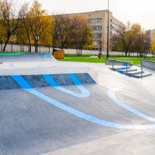 Бетонный скейт парк в парке Яуза (Москва)