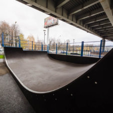 Деревянный скейт парк на пр.Стачек (СПб)