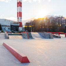 Скейтпарк и памптрек на Южной (Москва)