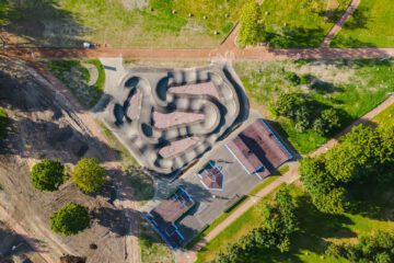 Скейт-парк и&nbsp;памп-трек в&nbsp;парке Авиаторов (СПб) превью 1
