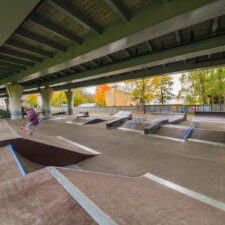 Скейт парк под Поклонногорским мостом СПб