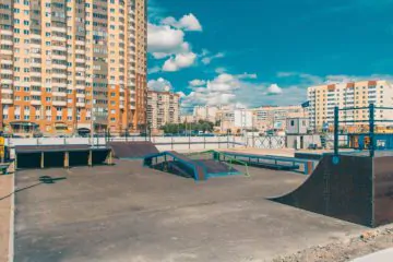 Деревянный скейт-парк у&nbsp;Ледового дворца Петербурга превью 1