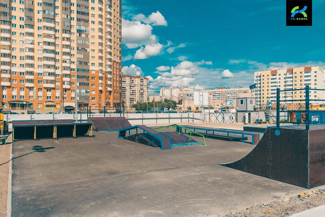 Деревянный скейт-парк у&nbsp;Ледового дворца Петербурга фото 3