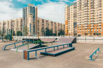 Деревянный скейт-парк у&nbsp;Ледового дворца Петербурга превью 1