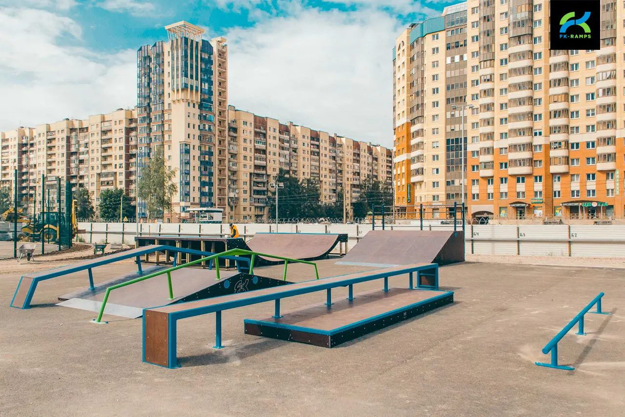 Деревянный скейт-парк у&nbsp;Ледового дворца Петербурга фото 10