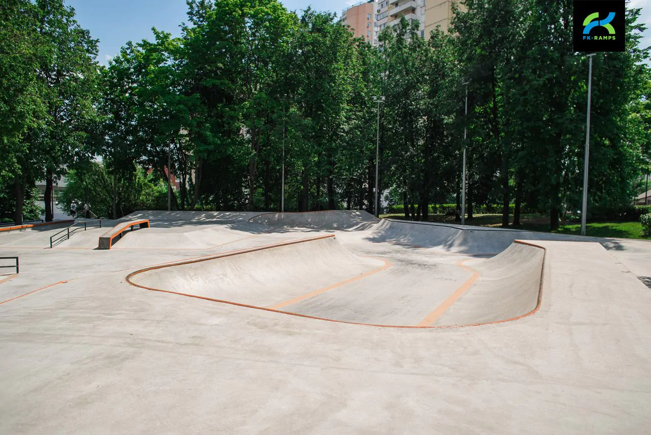 Бетонный скейт-парк LSD Park&nbsp;2.0&nbsp;на ул. Удальцова фото 15