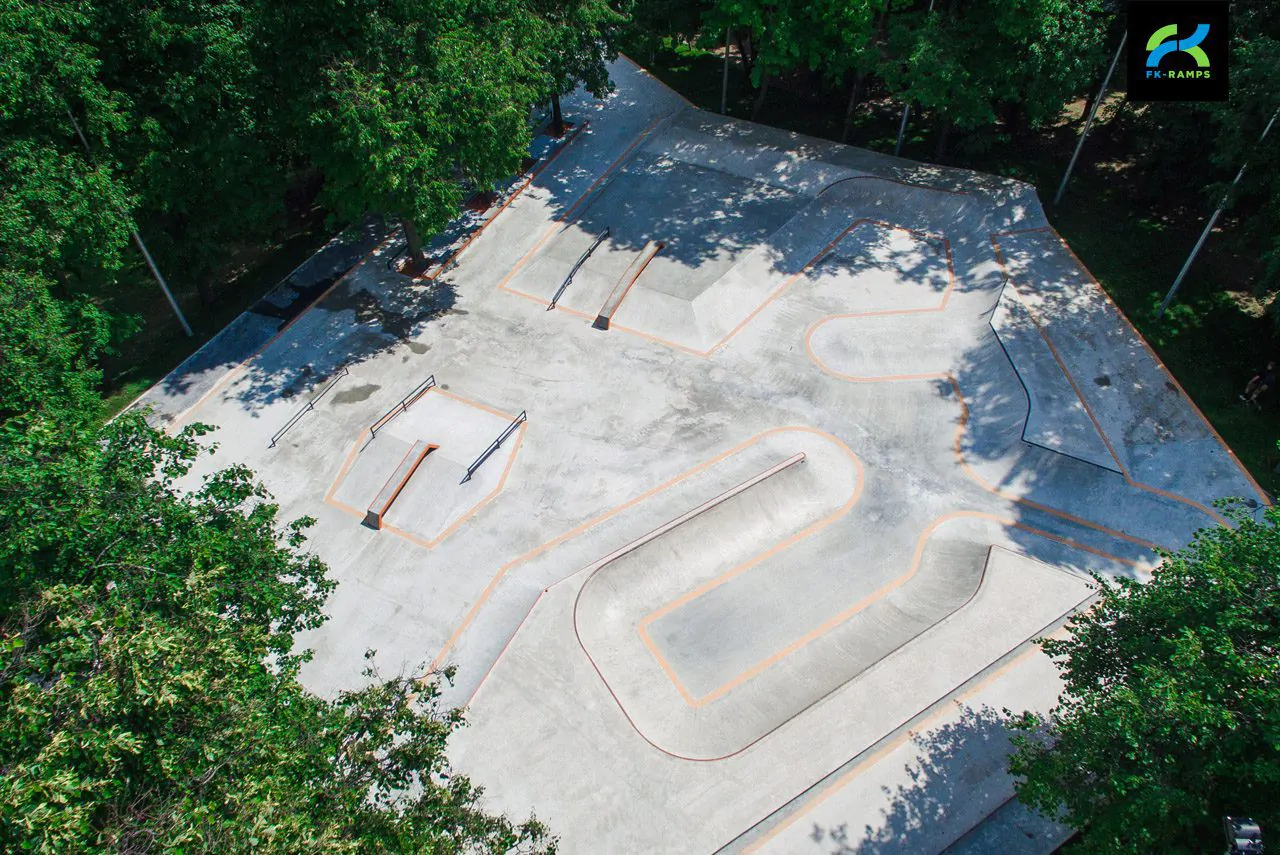 Бетонный скейт-парк LSD Park&nbsp;2.0&nbsp;на ул. Удальцова