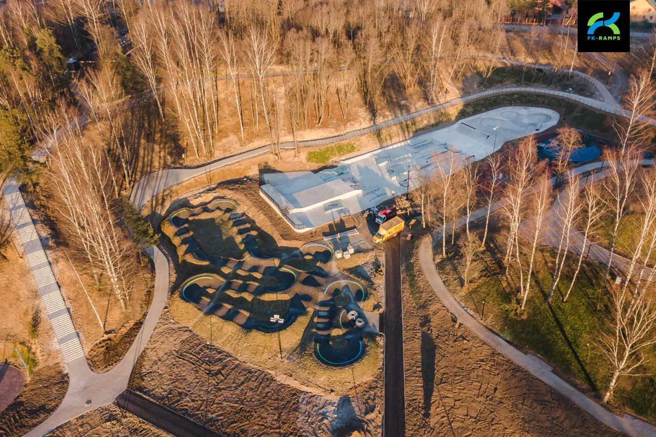 Скейт-парк и памп трек на Песчанке, Всеволожск фото 37