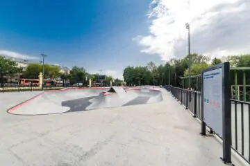 Бетонный скейт-парк в&nbsp;парке &laquo;Швейцария&raquo; превью 1