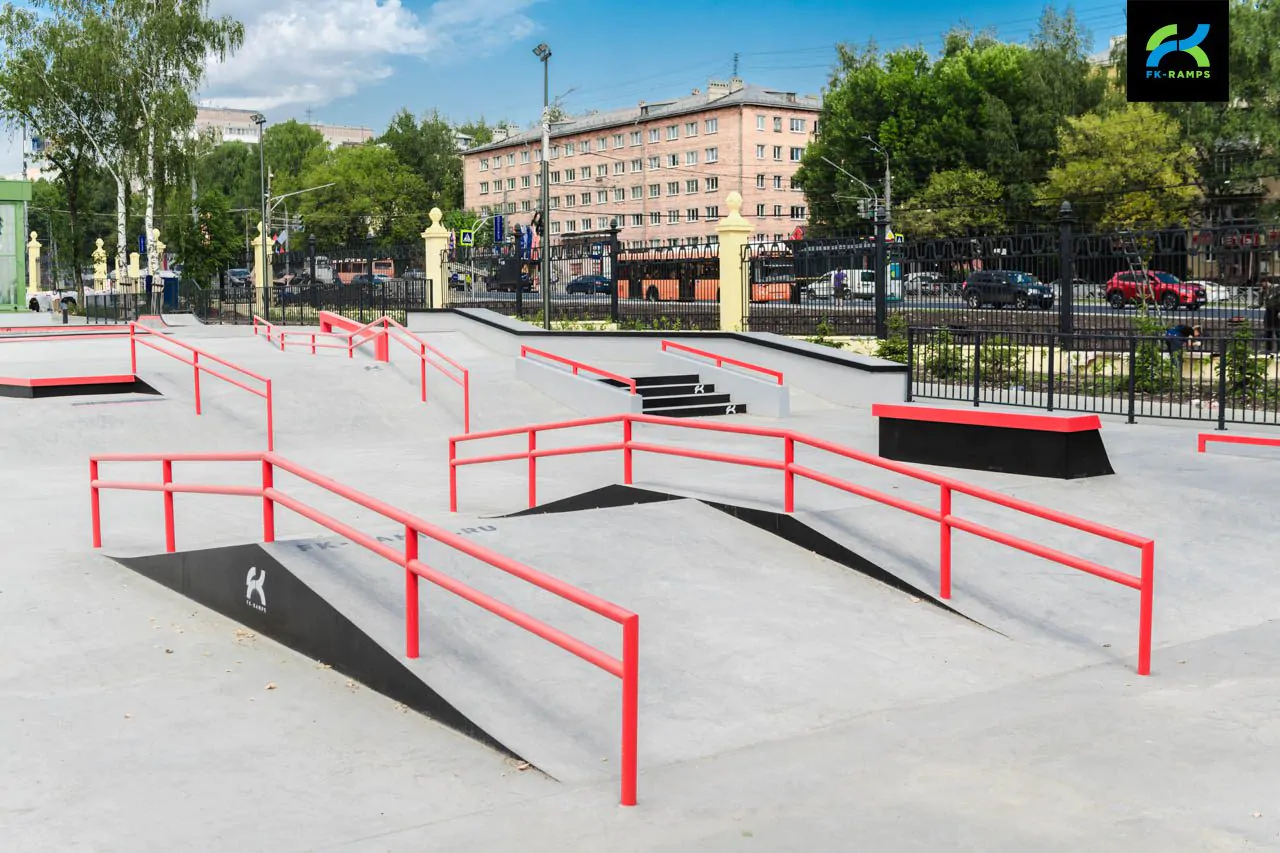 Бетонный скейт-парк в&nbsp;парке &laquo;Швейцария&raquo; фото 19