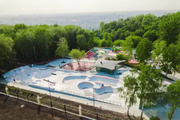 Бетонный скейт-парк в&nbsp;парке &laquo;Швейцария&raquo; превью 1