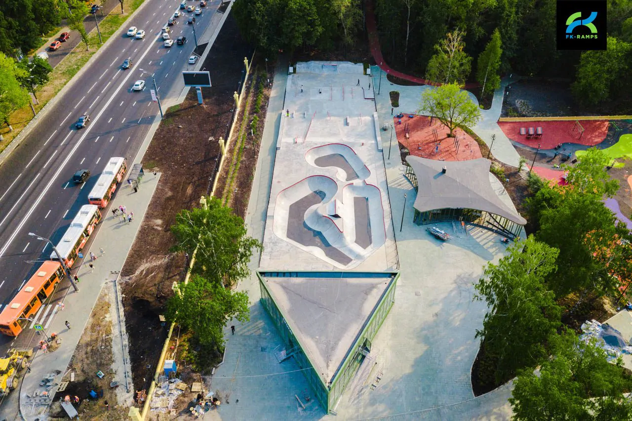 Бетонный скейт-парк в&nbsp;парке &laquo;Швейцария&raquo; фото 33