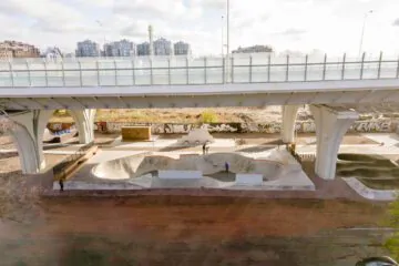 Бетонный боул и&nbsp;памп-трек под мостом Бетанкура превью 1