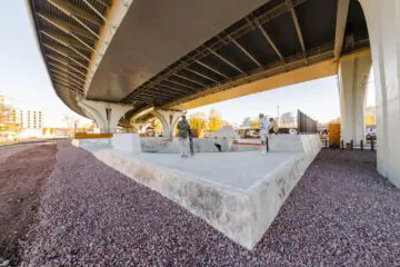 Бетонный боул и&nbsp;памп-трек под мостом Бетанкура превью 1