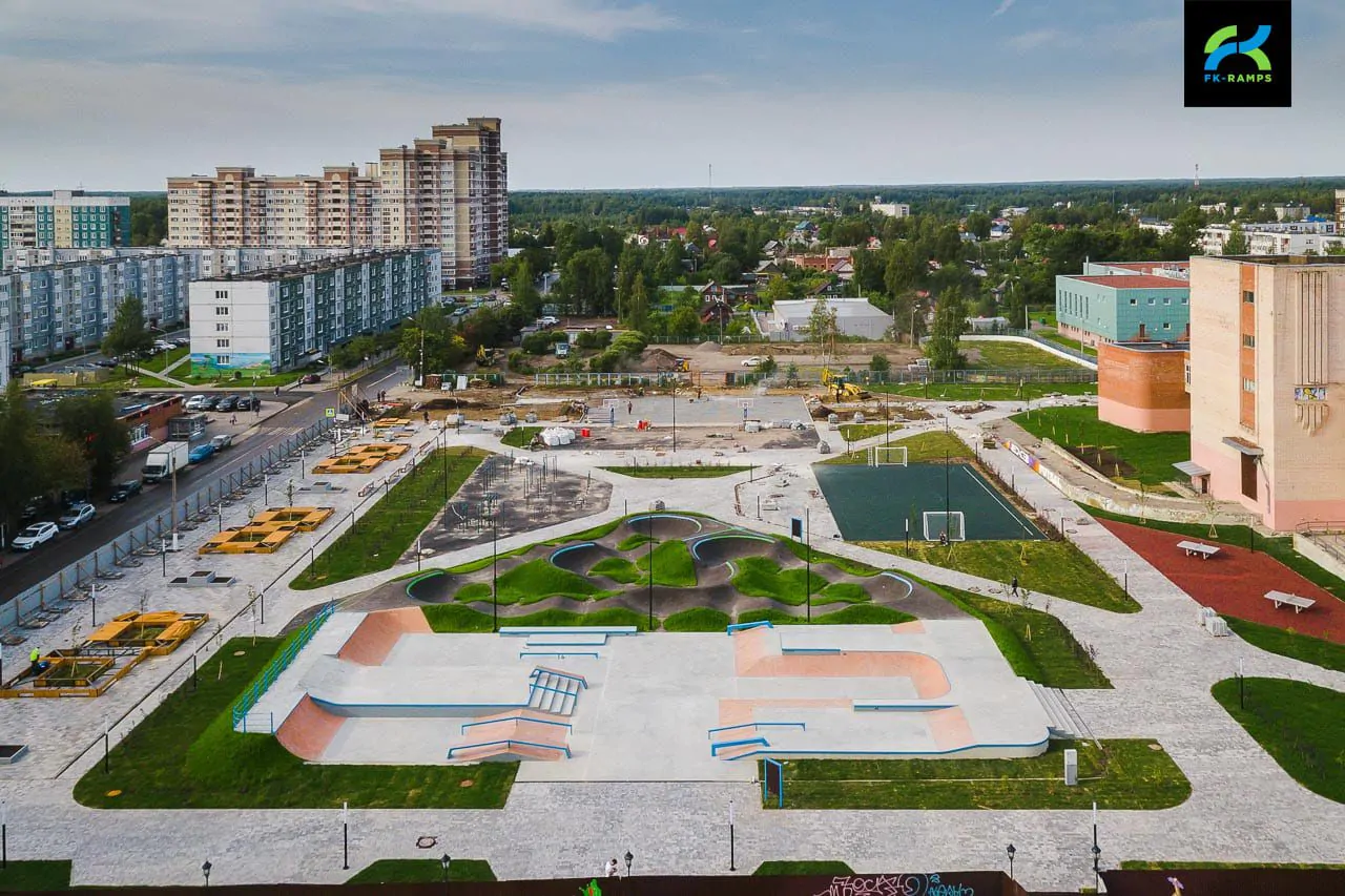 Скейт парк и памп трек в Спортивном парке Тосно