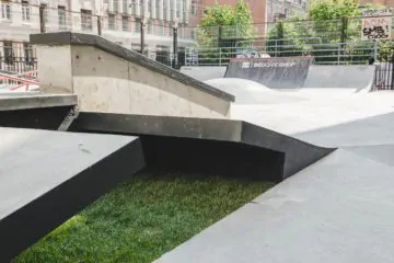 Бетонный скейт-парк DC&nbsp;Plaza на&nbsp;ул. Введенская, д.9 превью 1