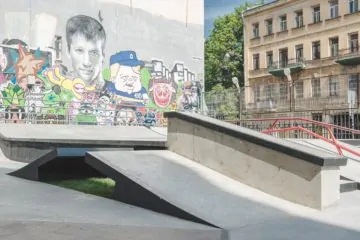 Бетонный скейт-парк DC&nbsp;Plaza на&nbsp;ул. Введенская, д.9 превью 1