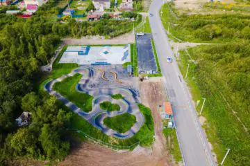 Бетонный скейт-парк и&nbsp;асфальтовый памп-трек в&nbsp;Кировске превью 1
