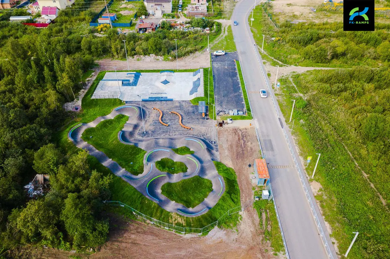 Бетонный скейт-парк и&nbsp;асфальтовый памп-трек в&nbsp;Кировске фото 37