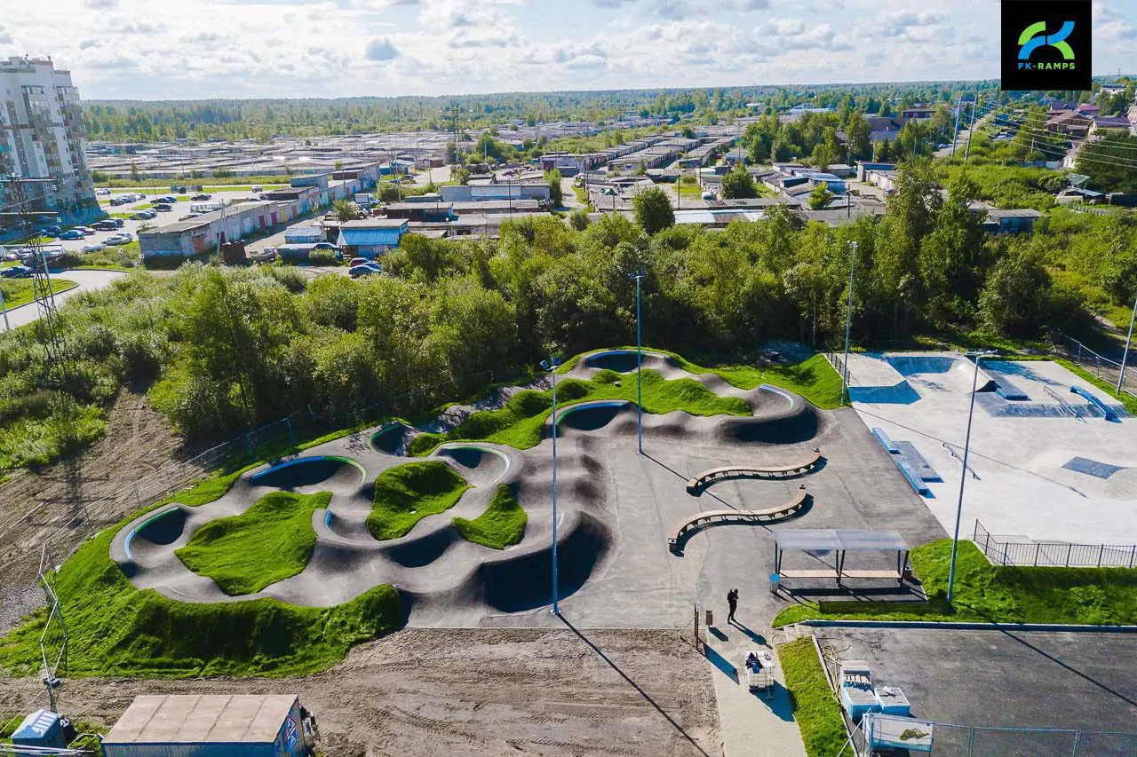 Бетонный скейт-парк и&nbsp;асфальтовый памп-трек в&nbsp;Кировске фото 38