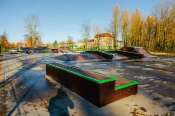 Деревянный скейт-парк в&nbsp;Дубровке, Ленинградская обл. превью 1