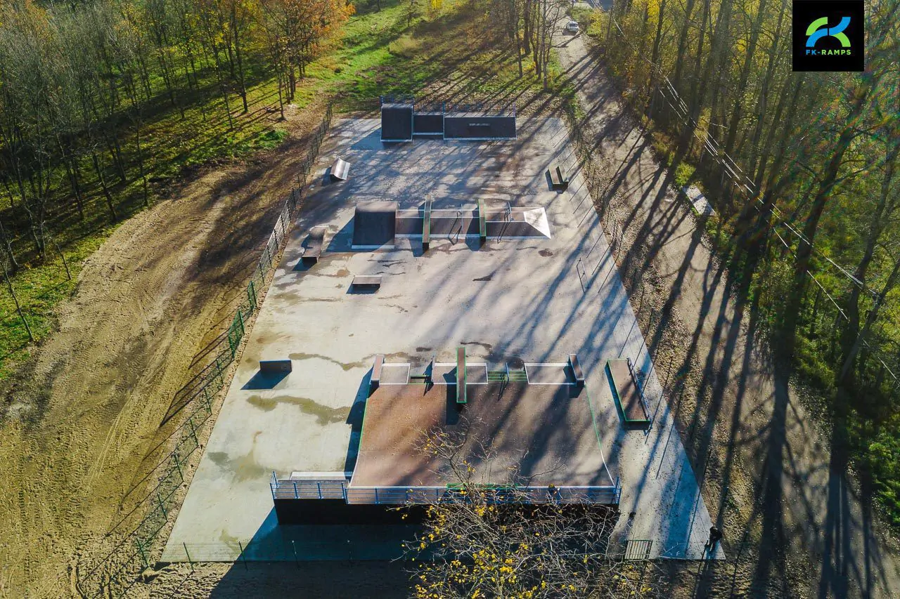 Деревянный скейт-парк в&nbsp;Дубровке, Ленинградская обл. фото 17