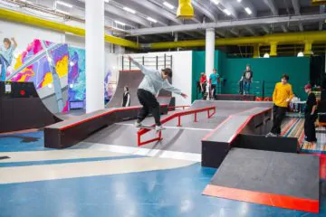 Крытый скейт-парк в ТЦ «Вилла» (СПб) превью 1