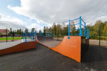 Деревянный скейт-парк в&nbsp;Левашово в&nbsp;Санкт-Петербурге превью 1