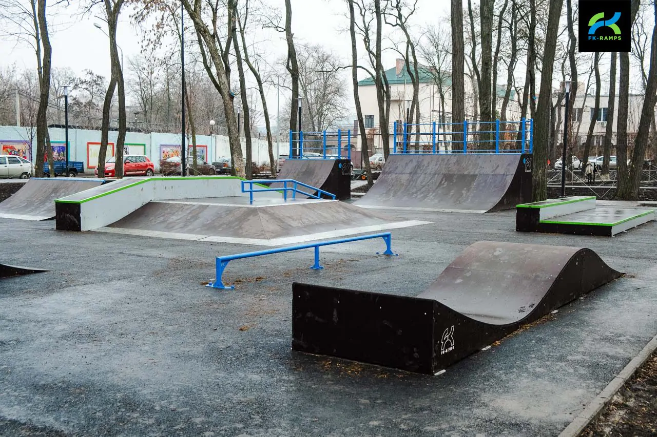 Скейт-парк в&nbsp;Осеннем парке в&nbsp;Ростове-на-Дону фото 2