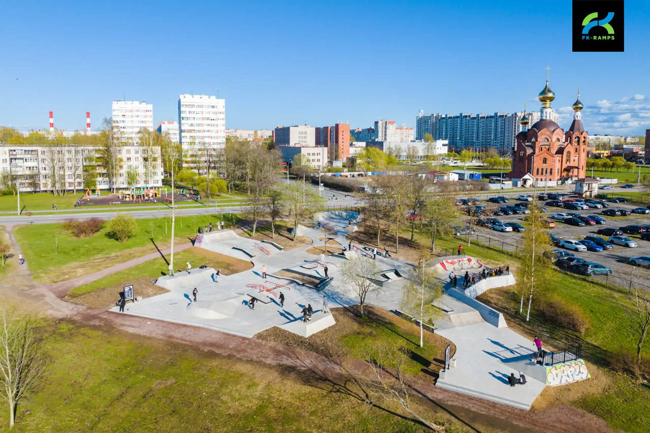 Бетонный скейт-парк на ул. Добровольцев (СПб) фото 11