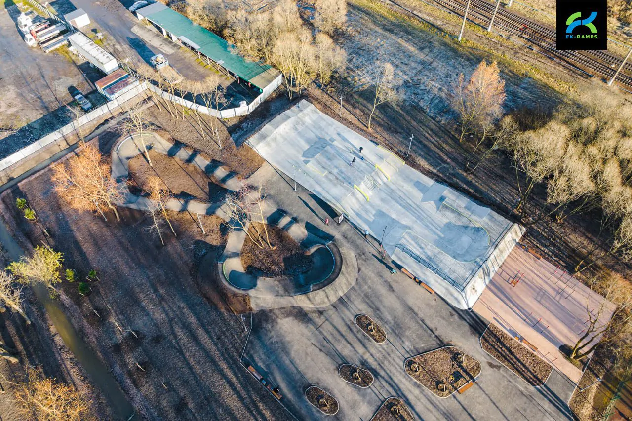 Скейт-парк и&nbsp;памп-трек в&nbsp;Пушкине фото 29