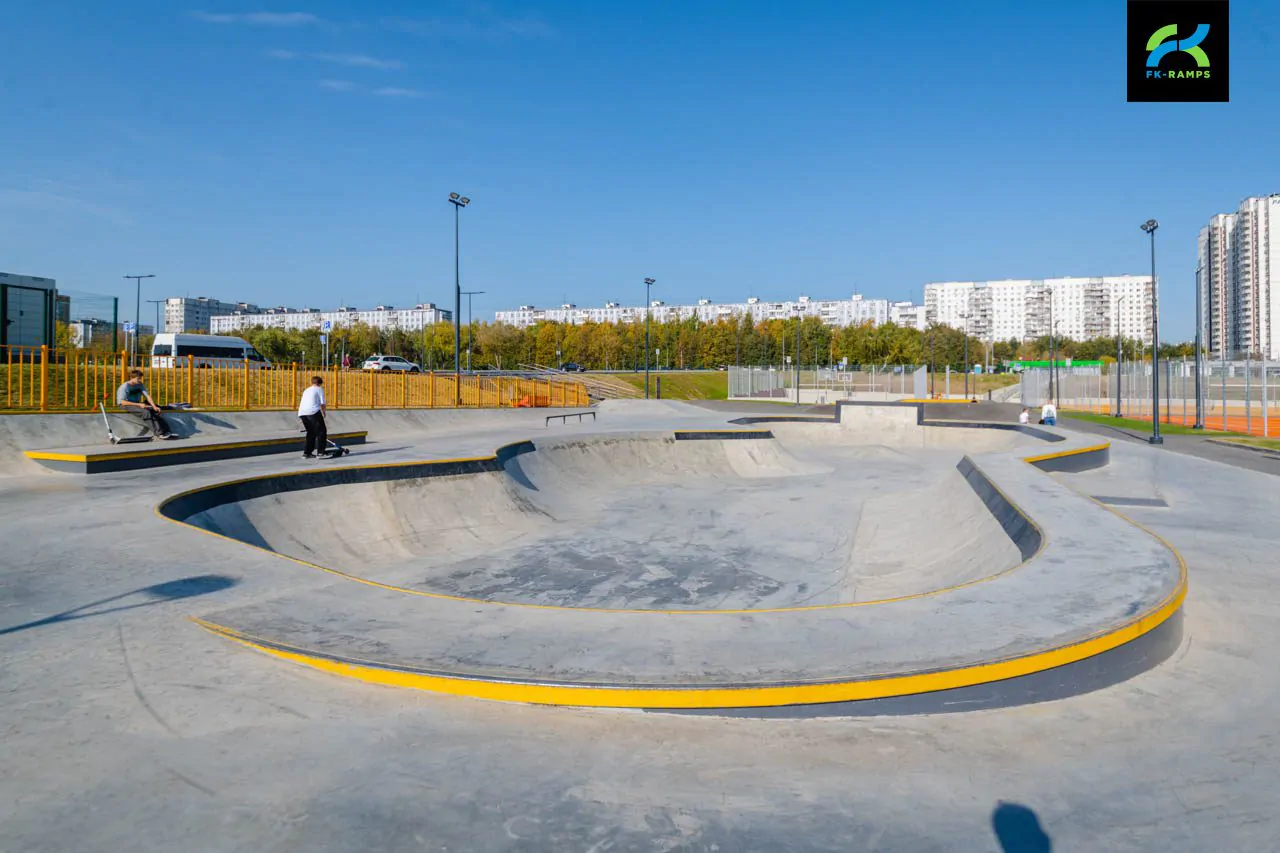 Скейт-парк и памп-трек у м. Красногвардейская Москва