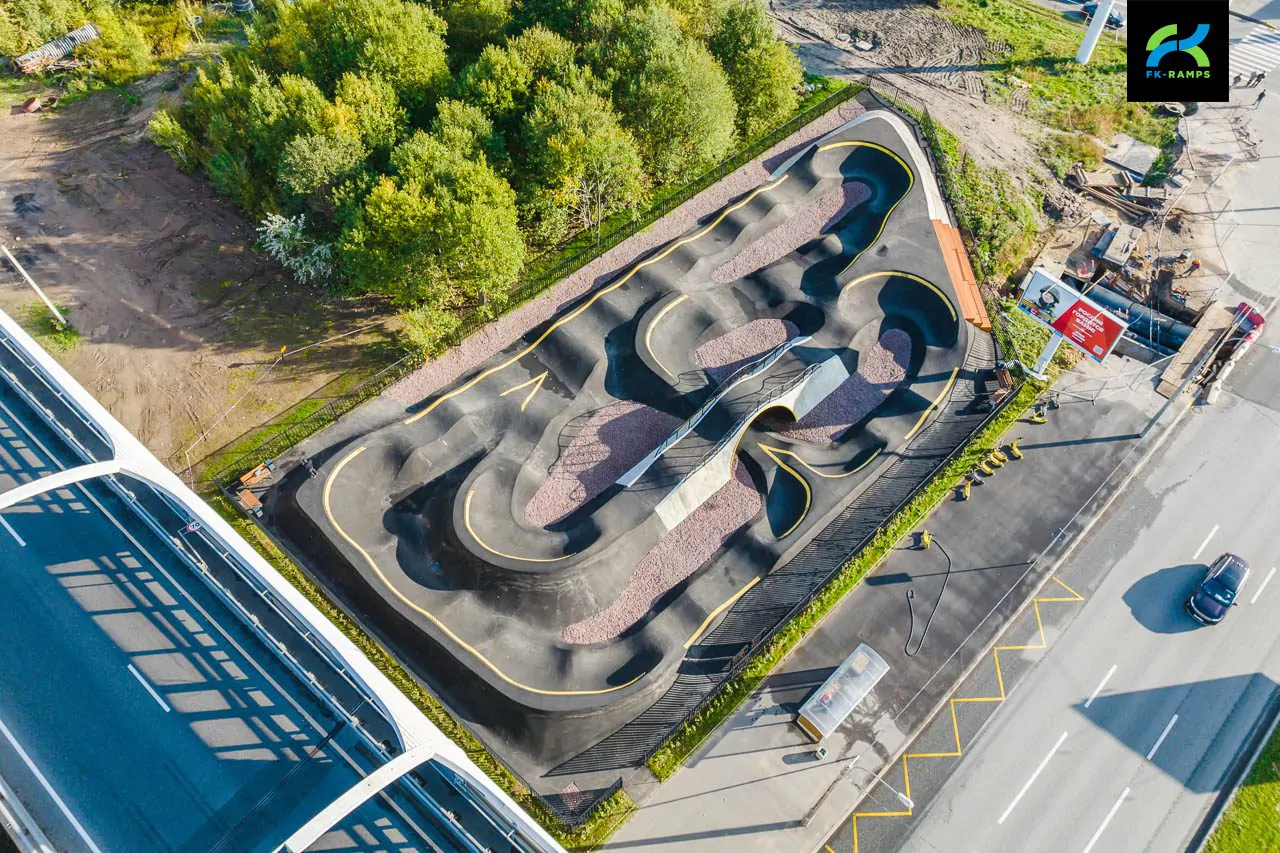 Памп-трек FK-ramps на ул. Оптиков (Петербург)