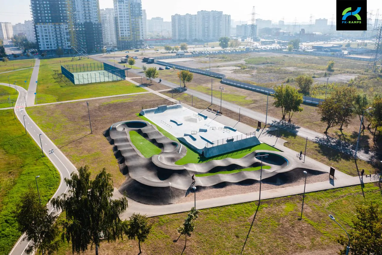 Скейт-парк и&nbsp;памп-трек Святое Озеро Москва фото 7