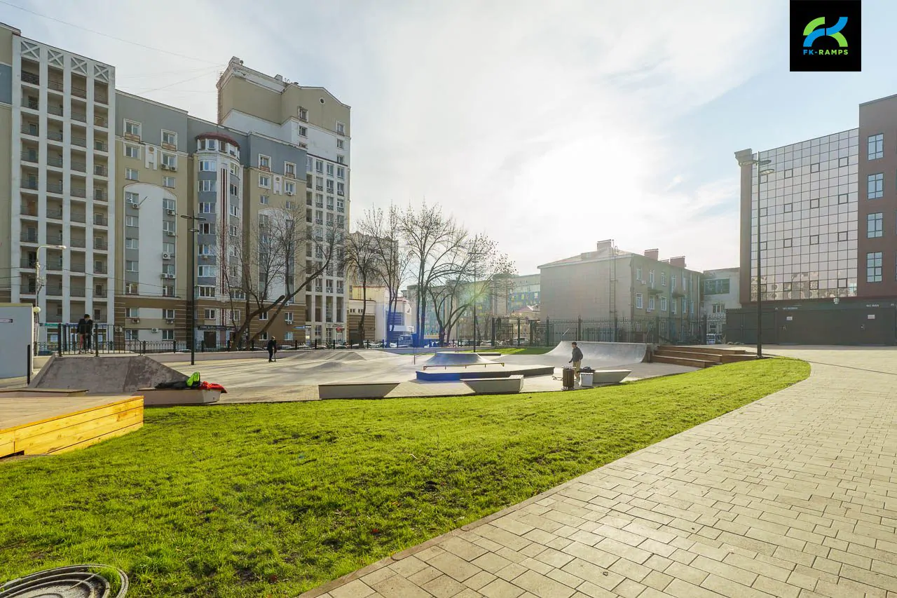 Бетонный скейт-парк в Уфе (Сад им. Аксакова) фото 7