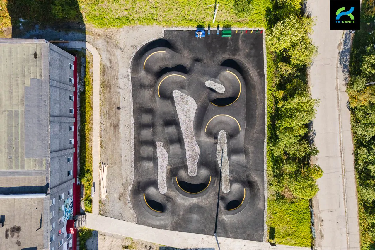 Асфальтовый памп-трек в Кировске (Мурманская область) фото 3