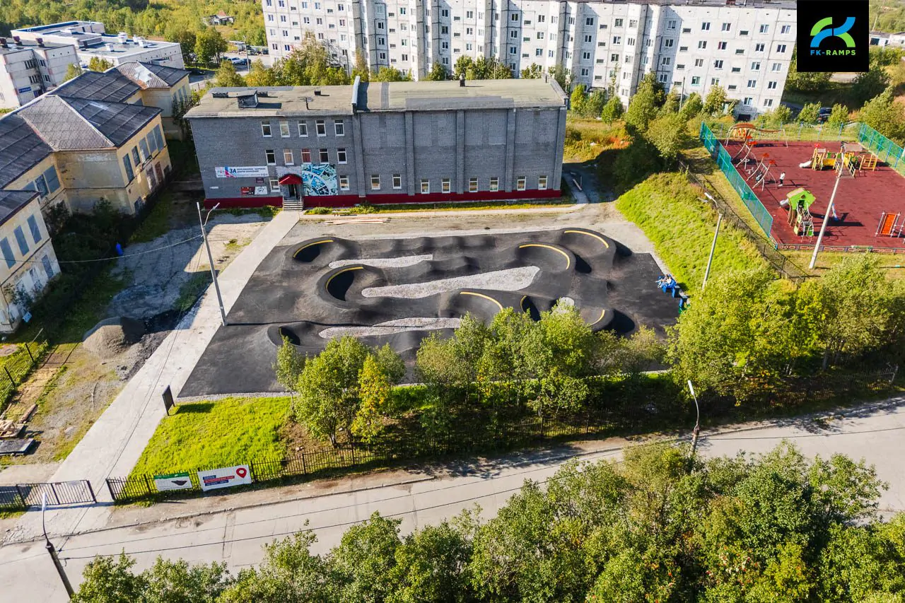 Асфальтовый памп-трек в Кировске (Мурманская область) фото 9