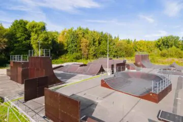 Каркасный скейт-парк в Южно-Приморском парке превью 1